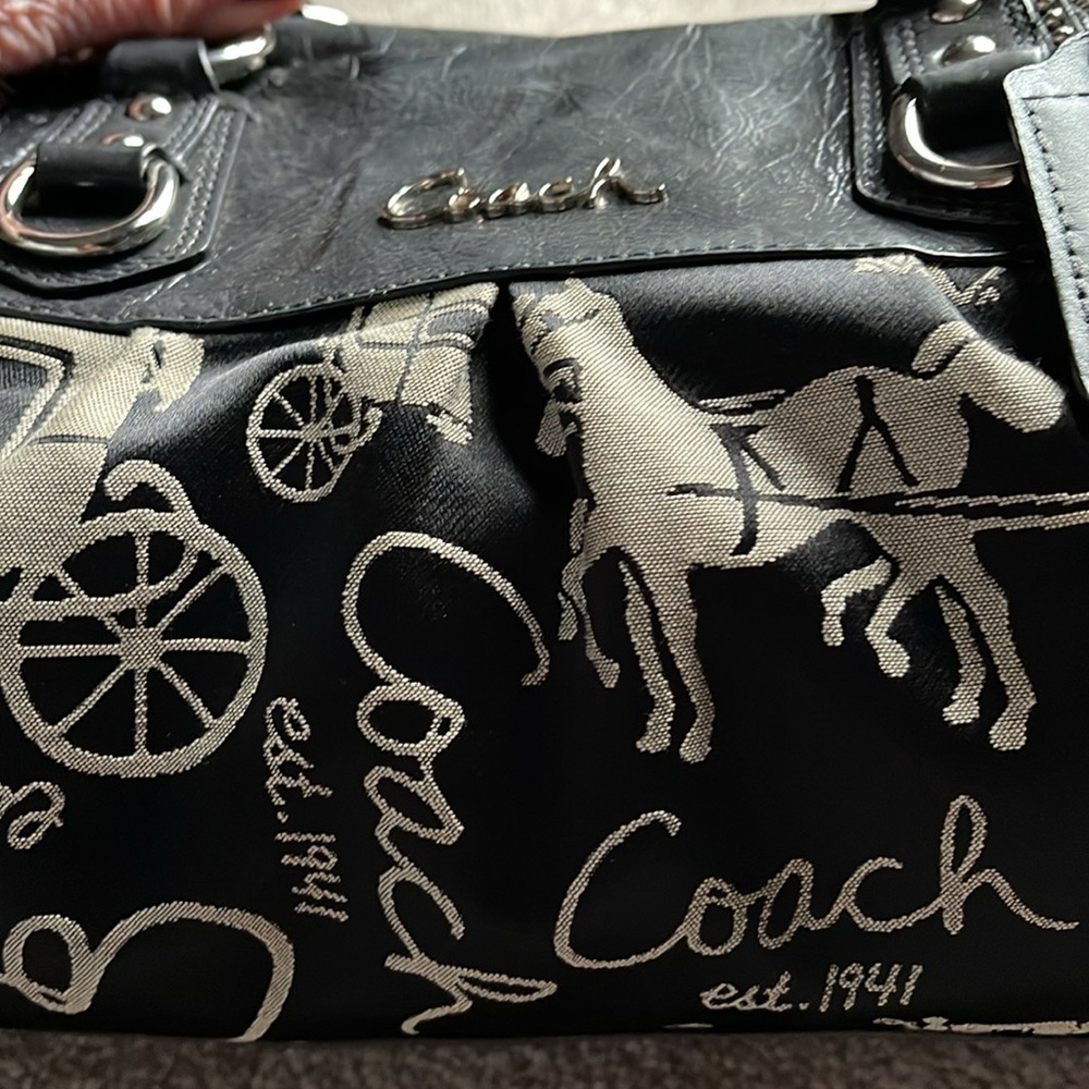 Coach Handbag - Picture 3 of 6